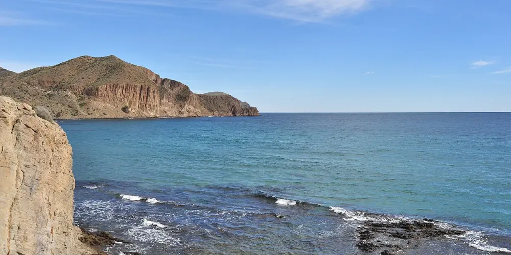La Isleta del Moro y Los Escullos qué ver en dos pueblos marineros de Cabo de Gata.