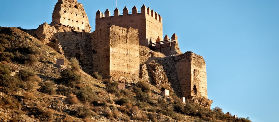 Guía esencial de Tabernas: Naturaleza salvaje, cine y tradición almeriense.